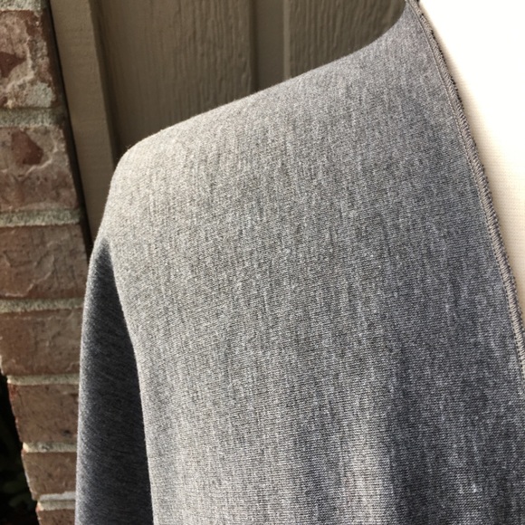 HOST PICK❤️Andrew Marc poncho wrap cape - Picture 2 of 8